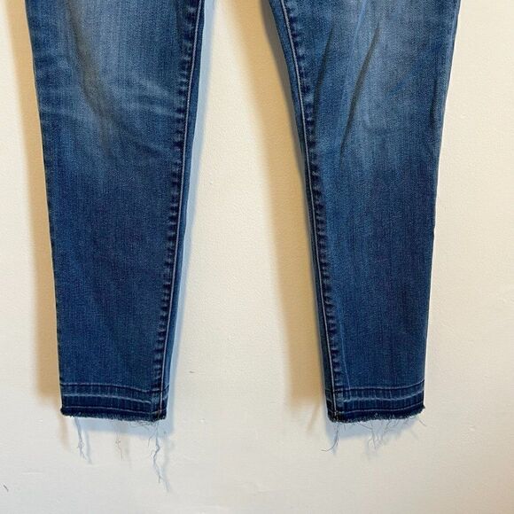 Aritzia Denim Forum The Nico Mid Rise Skinny Crop Raw Hem Jeans - Picture 5 of 8